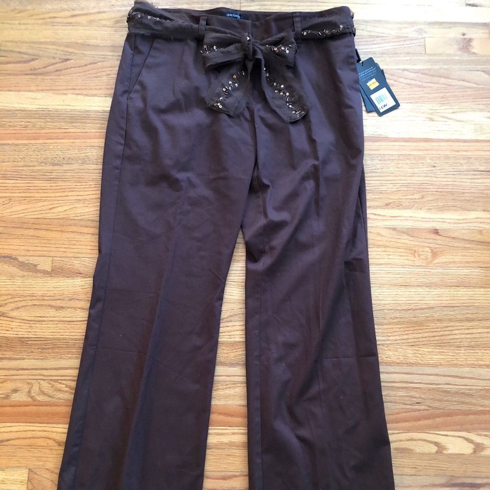 Daisy Fuentes Brown Pants w Sequin Belt